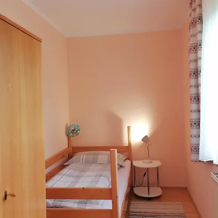 Apartment Haus Russold - Fewo11 Mit Balkon In Entspannter Atmosphaere - Gruener