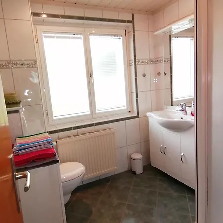 Apartment Haus Russold - Fewo11 Mit Balkon In Entspannter Atmosphaere - Gruener